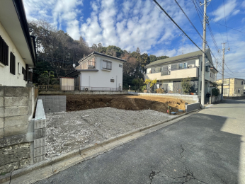 ���R�s���s�؂̐V�z��ˌ���